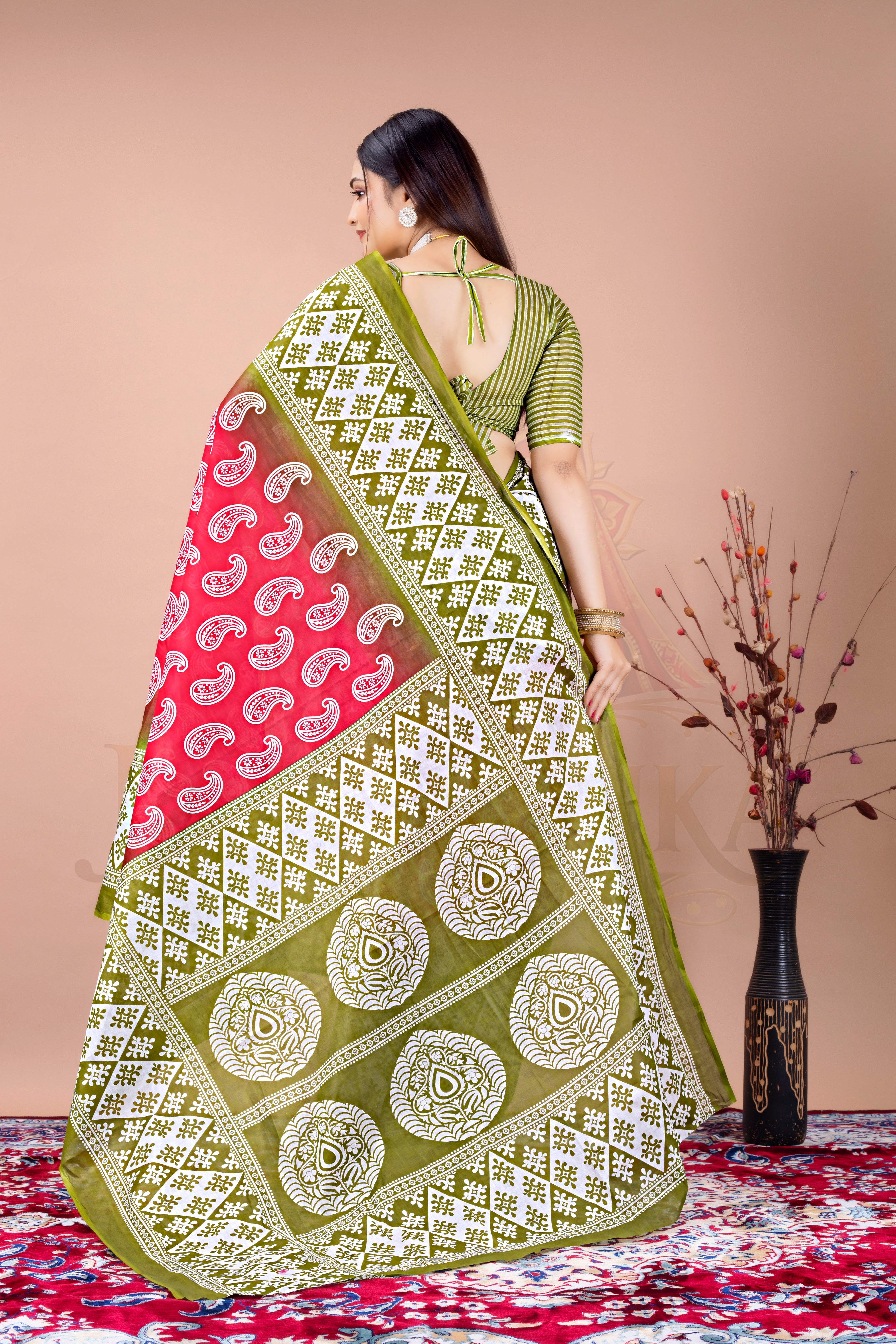 Green Red Printed Cotton Saree