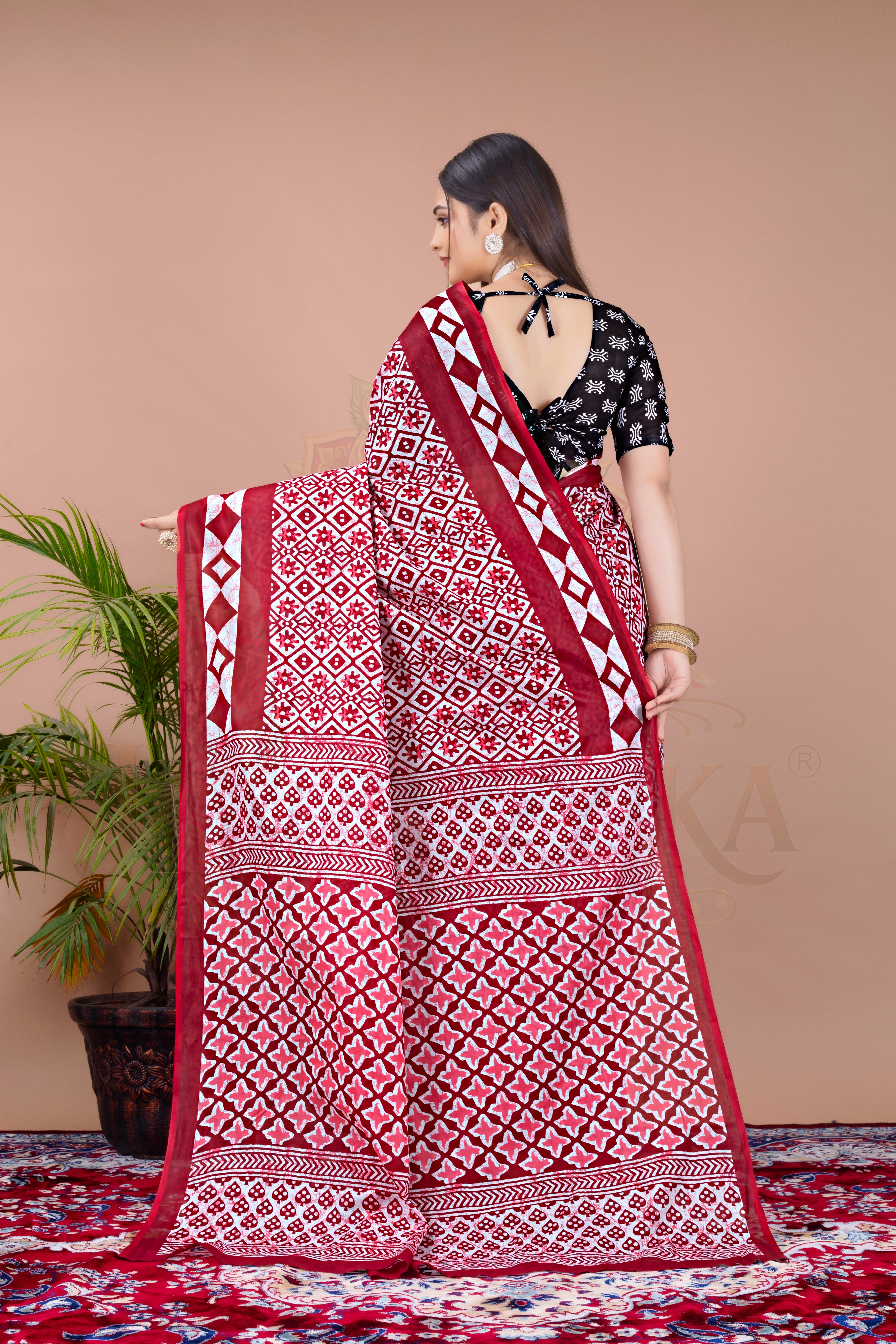 Red White Printed Cotton Saree