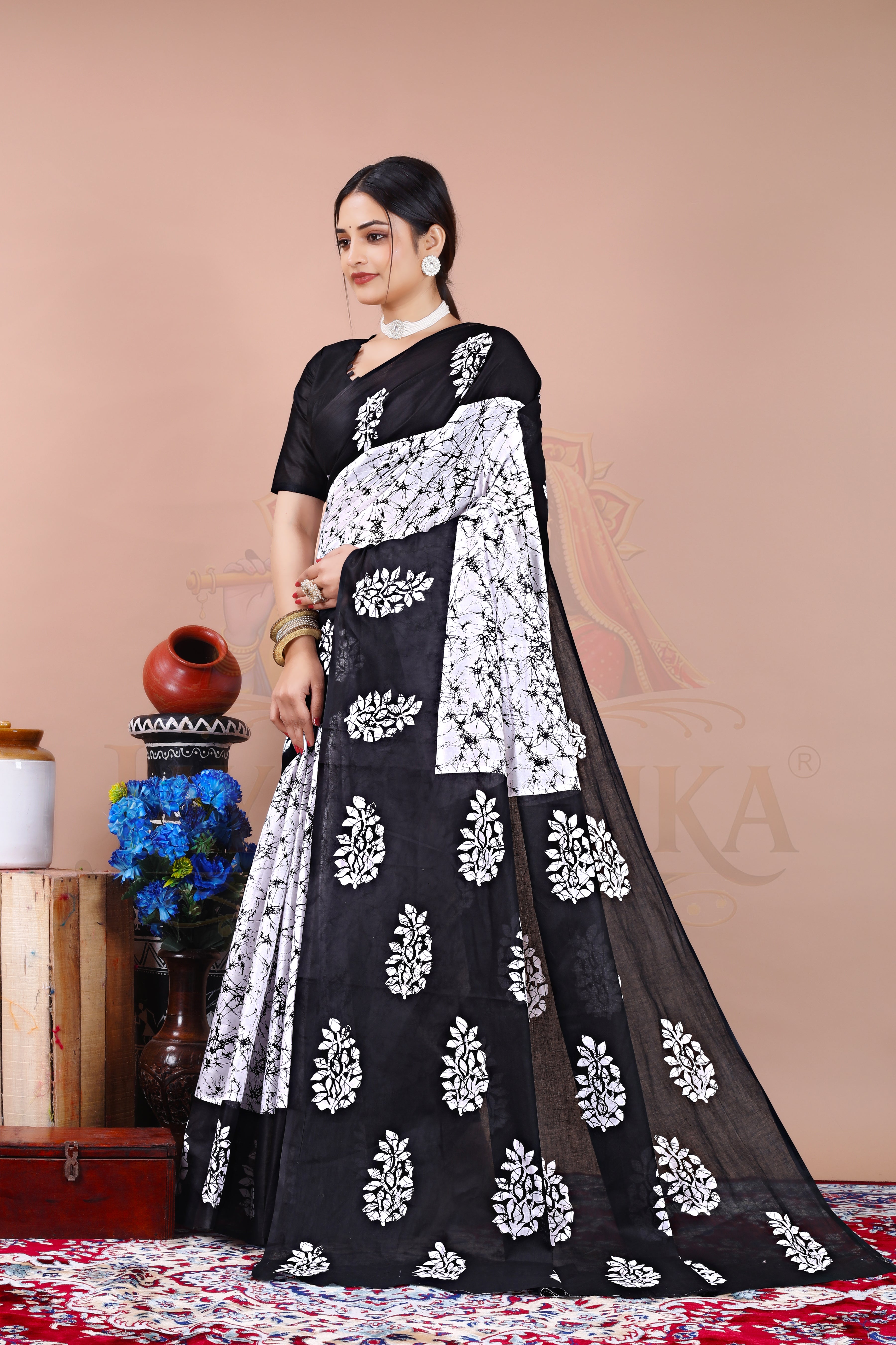 Black White Batik Printed Cotton Saree