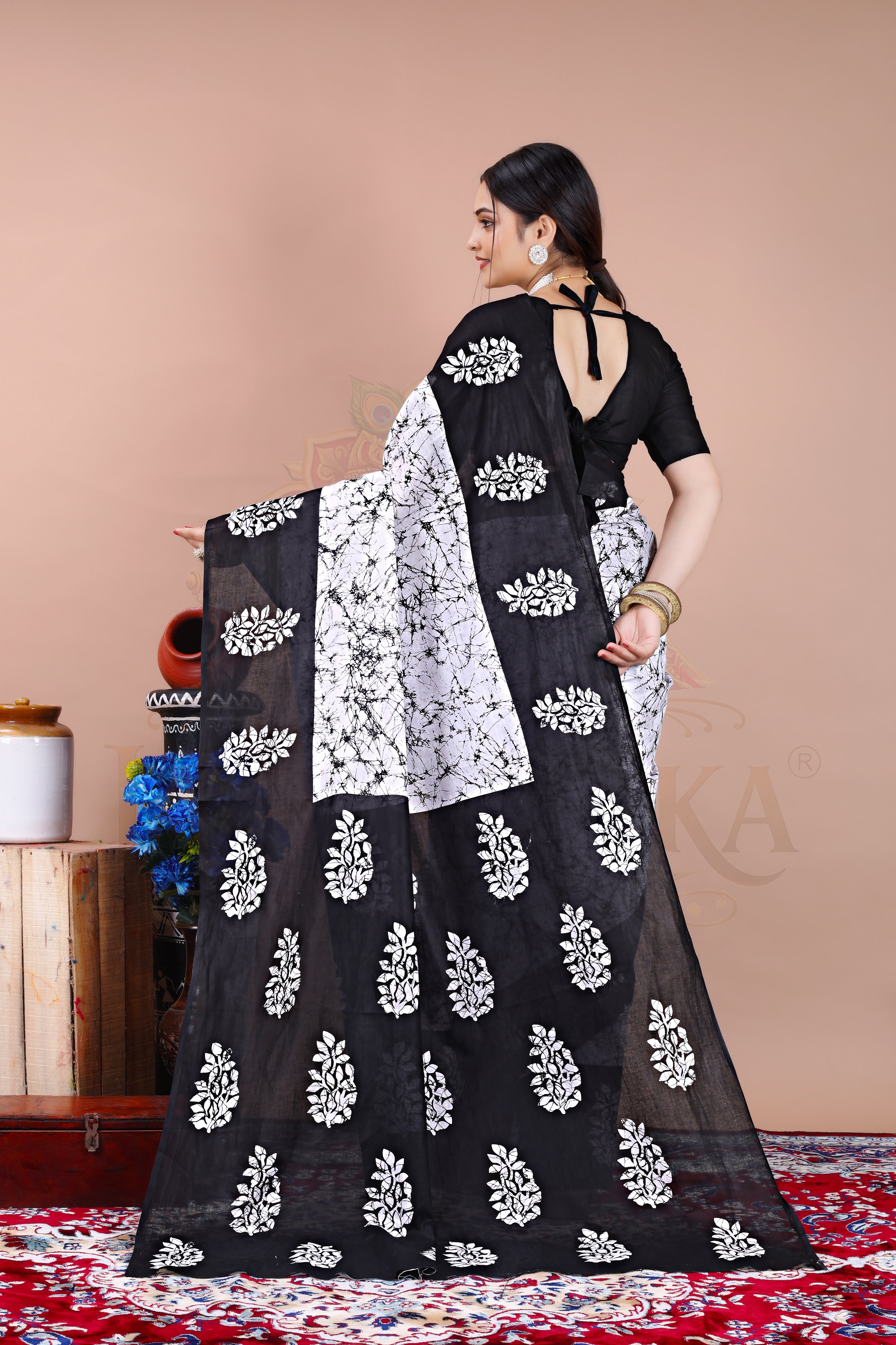 Black White Batik Printed Cotton Saree