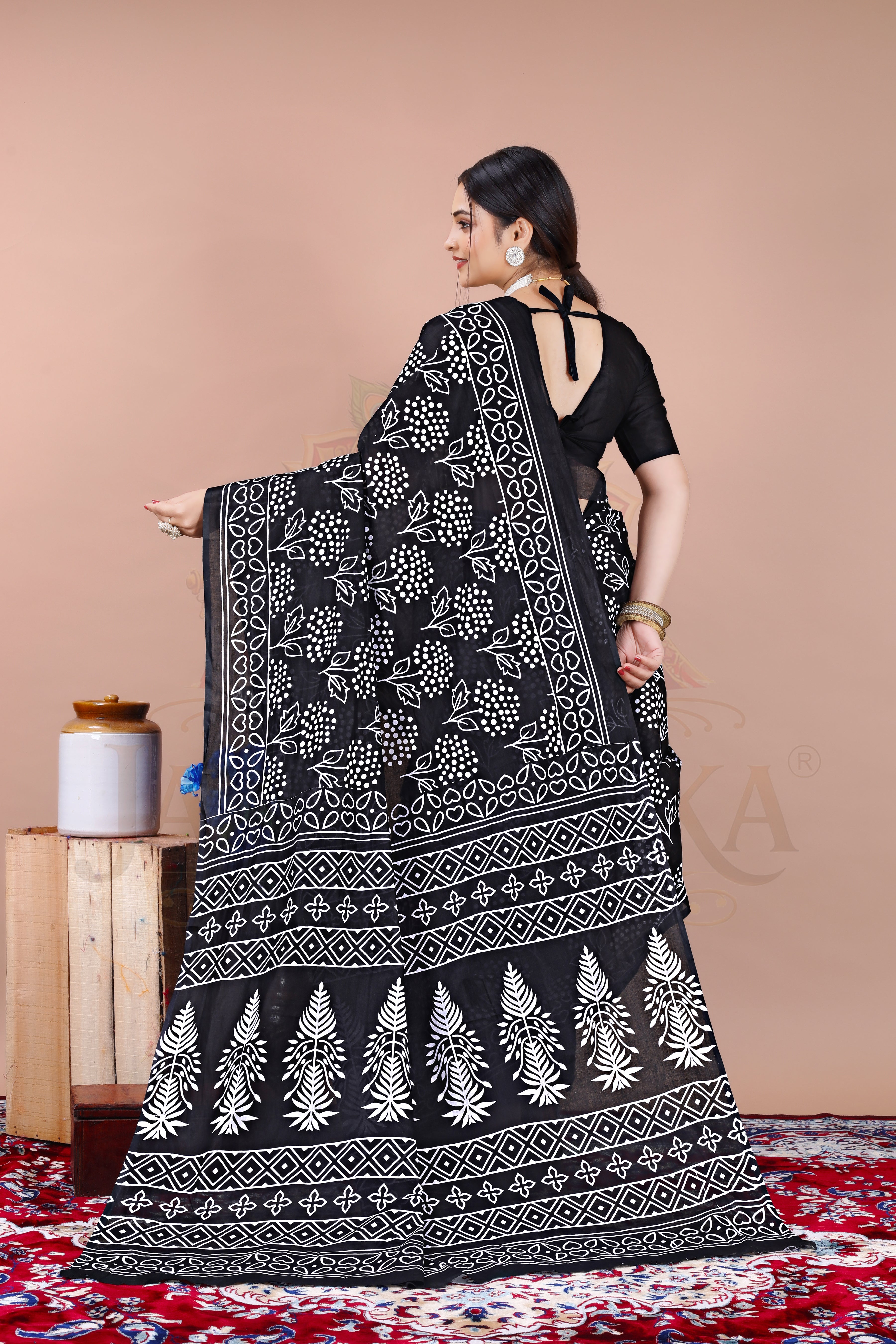 Black White Cotton Printed Saree Jay Radhika Textile