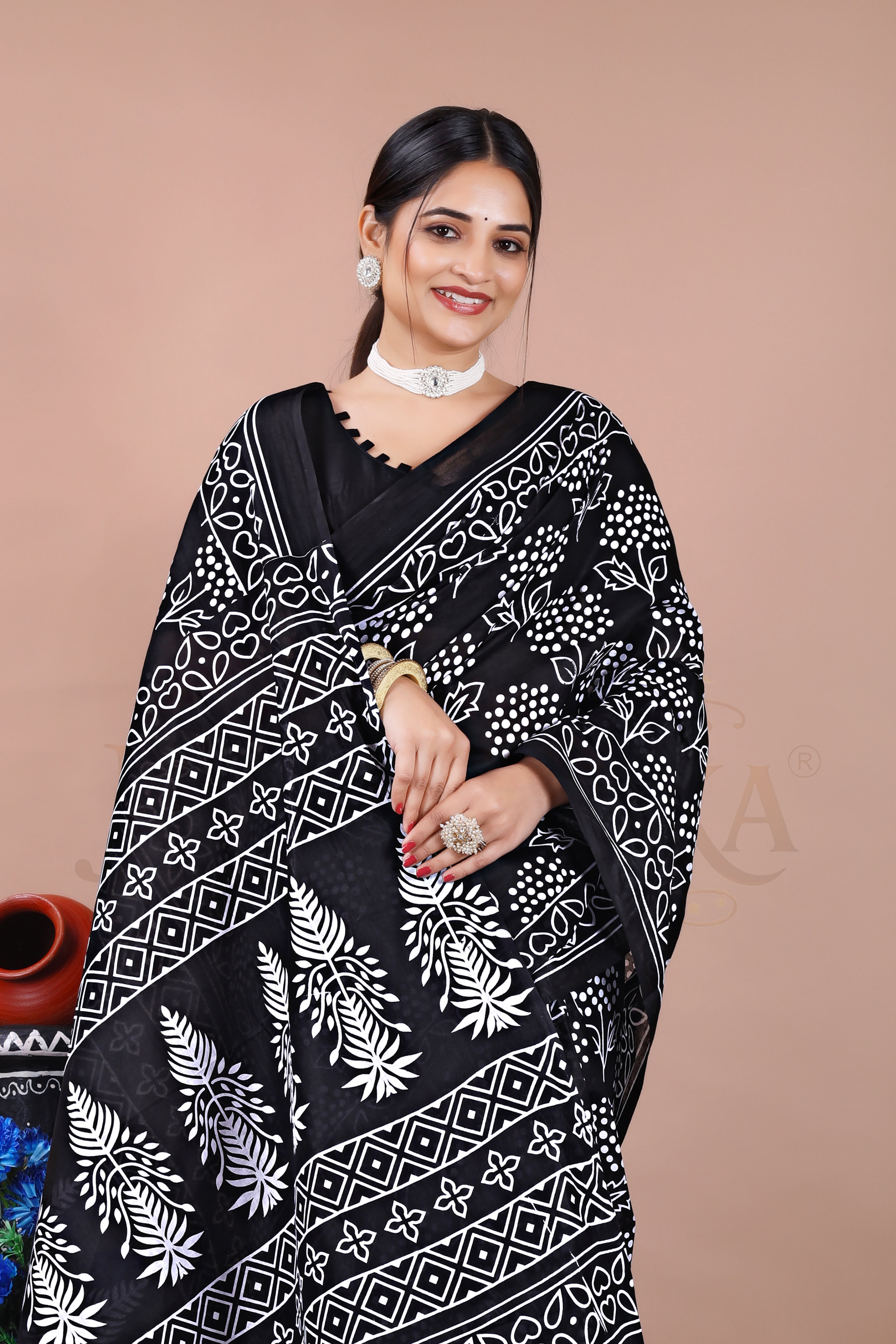 Black White Cotton Printed Saree Jay Radhika Textile