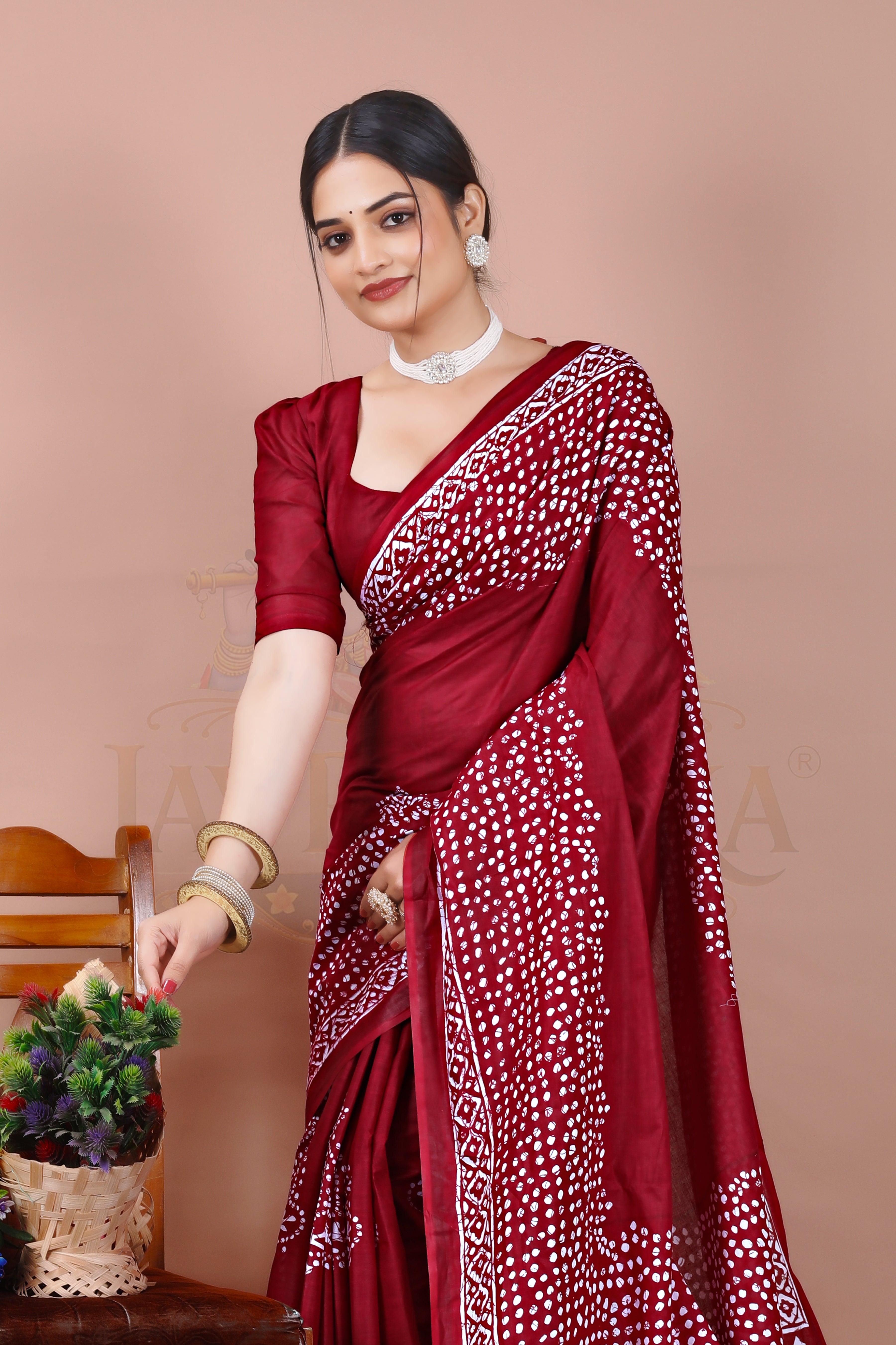 Maroon Dotted Cotton Printed Saree Jay Radhika Textile