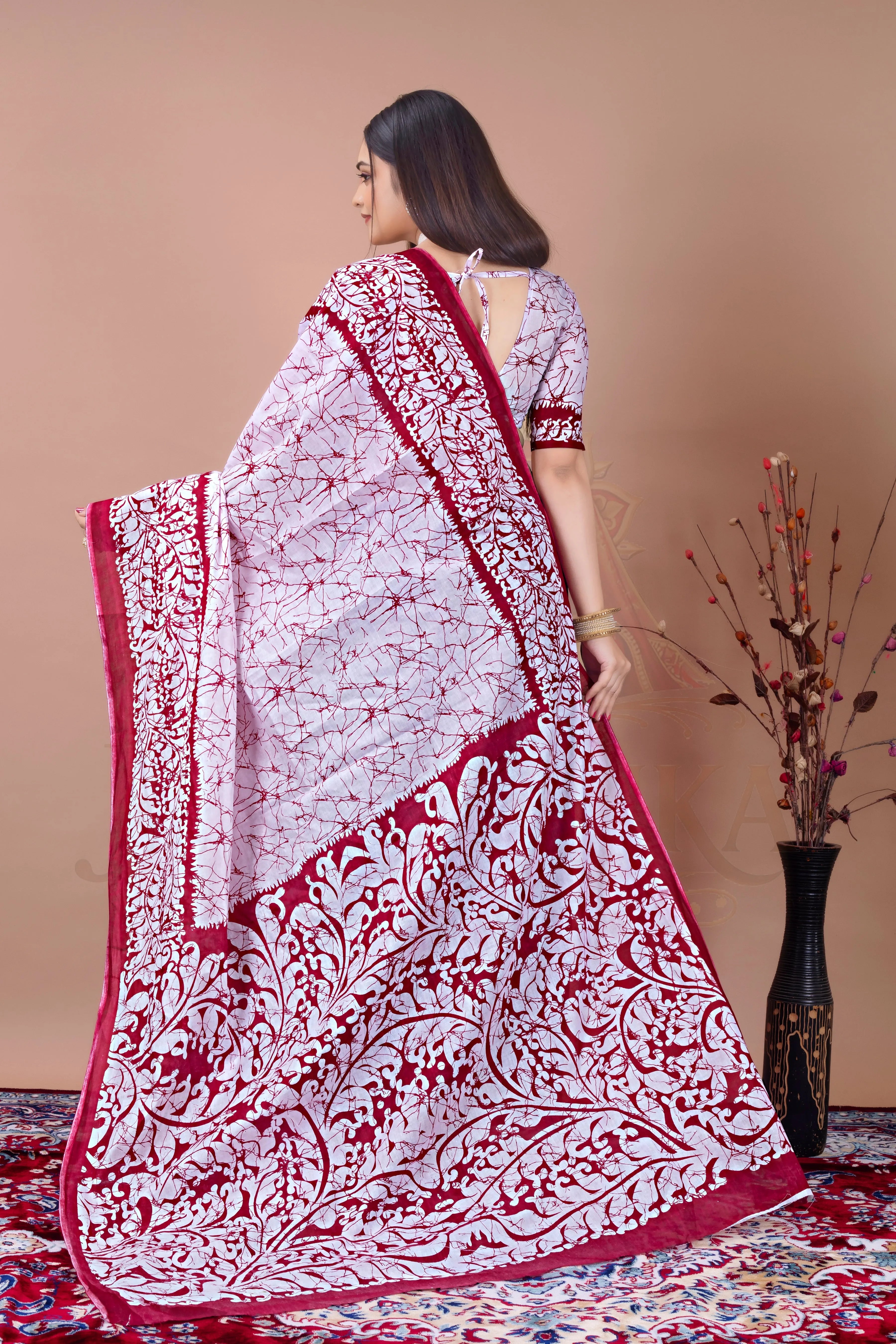 White Maroon Batik Printed Cotton Saree Jay Radhika Textile