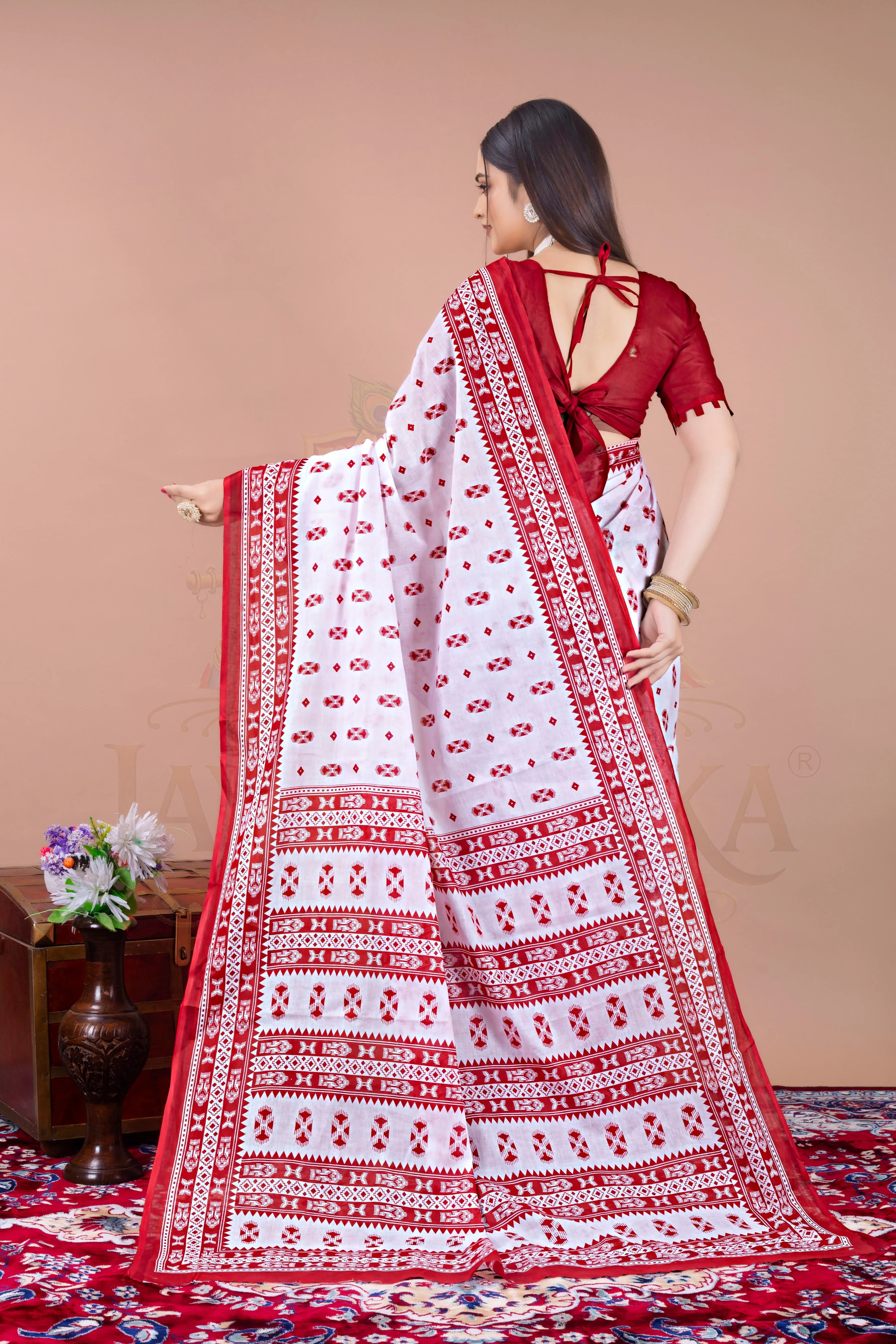 White Red Cotton Printed Saree Jay Radhika Textile